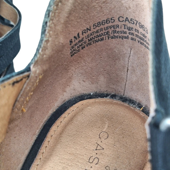 Caslon Sadie 8M Black Leather Cut Out Almond Toe Chunky Heel Buckle Shoes Bootie - Picture 9 of 10